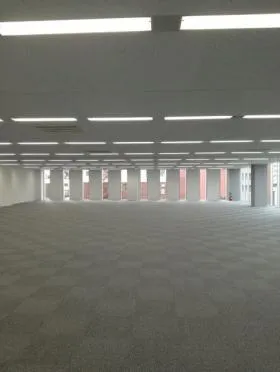 エスエス製薬本社ビルの外観