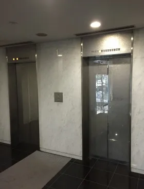 富沢町111ビルの外観
