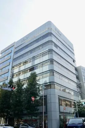 上野ビルの外観