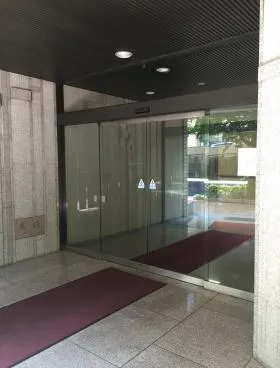 岡本ビルの外観