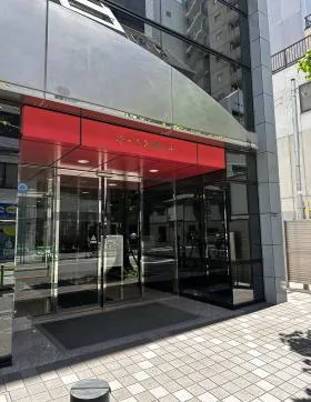 オーク入船ビルの外観