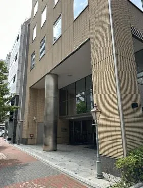 バド銀座東(旧秀和第3築地)ビルの外観