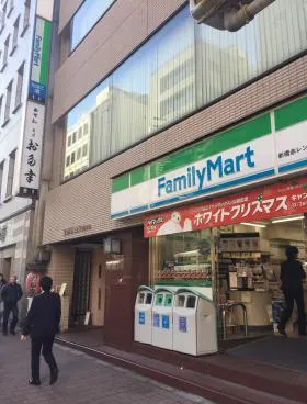 川辺ビルの外観
