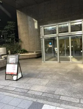 福岡ビルの外観