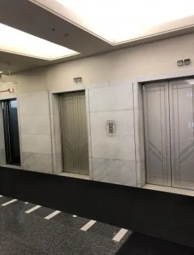 福岡ビルの外観