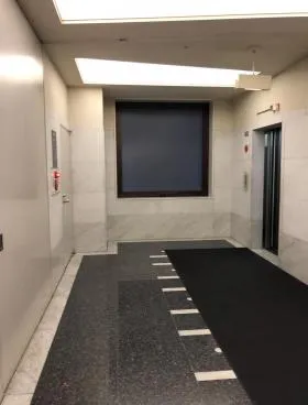 福岡ビルの外観