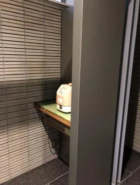 西野金陵ビルの外観
