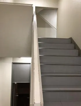 西野金陵ビルの外観