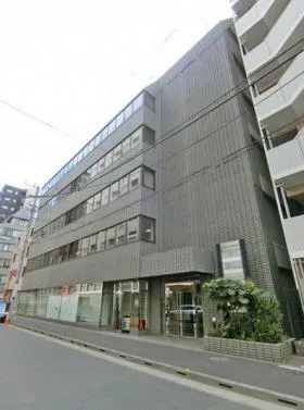 前田セントラルビルの外観