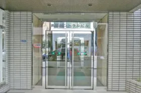 前田セントラルビルの外観