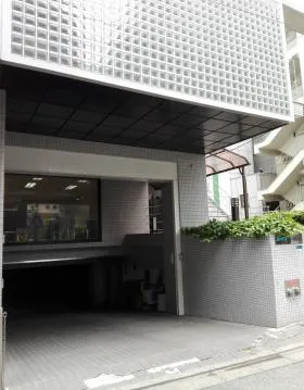 ユーデン浜松町ビルの外観