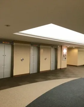国際ビルの外観