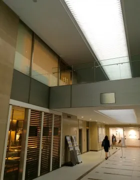 国際ビルの外観