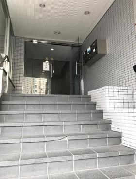丸神ビルの外観