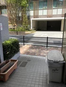 丸神ビルの外観