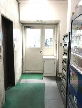 第1小林ビルの外観