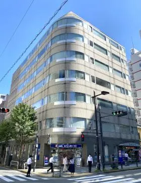 トラスティ麹町ビルの外観