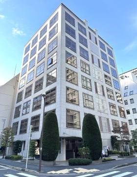 安田グリーンパークビルの外観