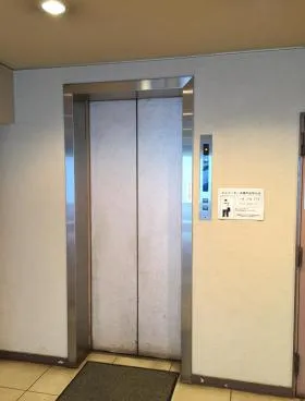 全国たばこビルの外観