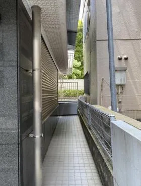 トウセン隼町ビルの外観