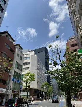 トウセン隼町ビルの外観