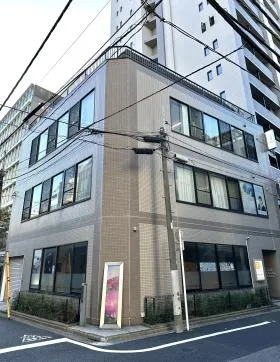小松ビルの外観