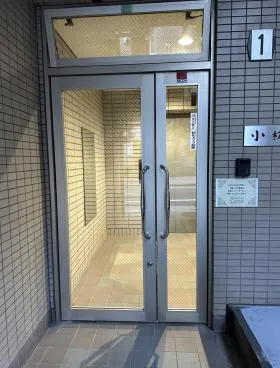 小松ビルの外観