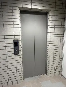 小松ビルの外観