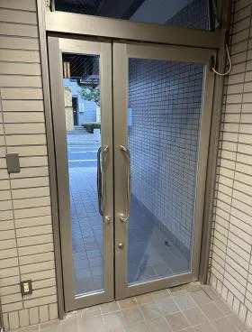 小松ビルの外観