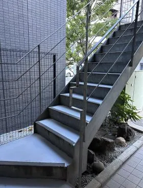 小松ビルの外観