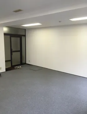布萬スカイビルの外観
