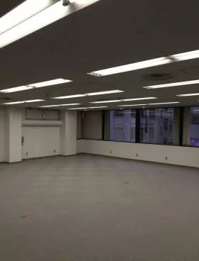 布萬スカイビルの外観