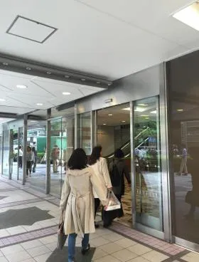 東京交通会館の外観