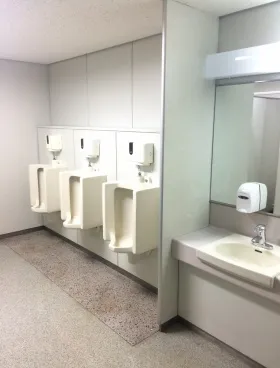 如水会ビルの外観