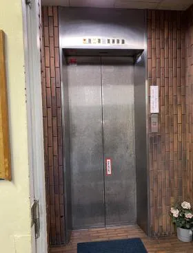 箸勝ビルの外観