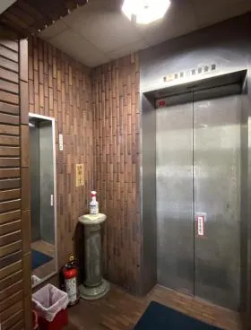箸勝ビルの外観