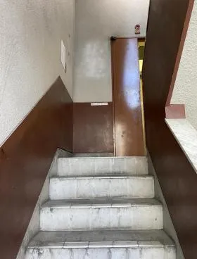 箸勝ビルの外観