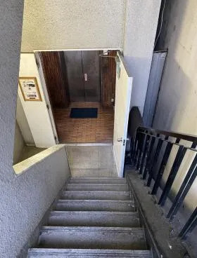 箸勝ビルの外観