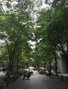 丸の内仲通りビルの外観