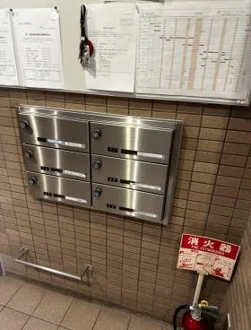 松木ビルの外観