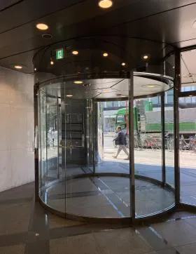 八丁堀第一生命ビルディングの外観