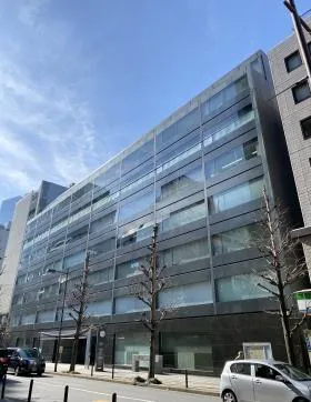 文藝春秋本館ビルの外観