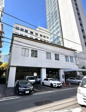 日本女子会館ビルの外観
