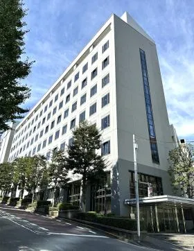 上智紀尾井坂ビルの外観