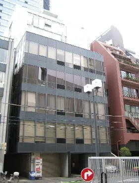 芝ロイヤービルの外観