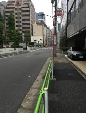 芝ロイヤービルの外観