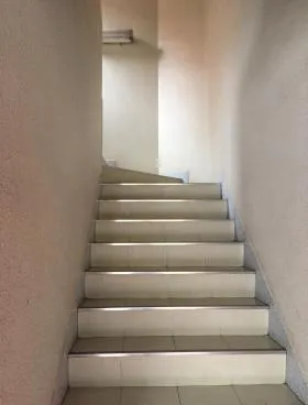 久保寺ビルの外観
