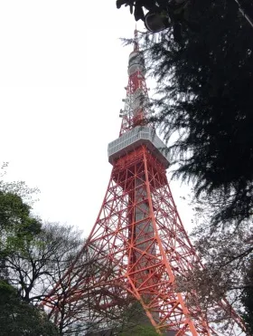 32芝公園ビルの外観