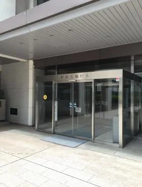 自動車会館の外観