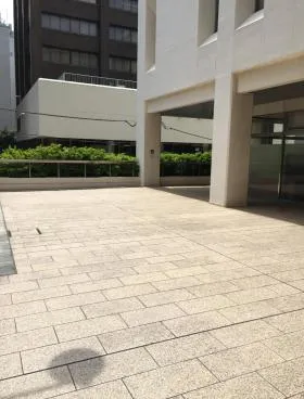 自動車会館の外観